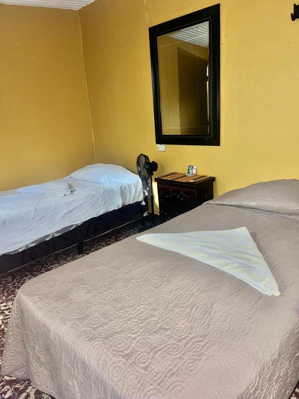 Hotel Alma Maya Antigua Εξωτερικό φωτογραφία