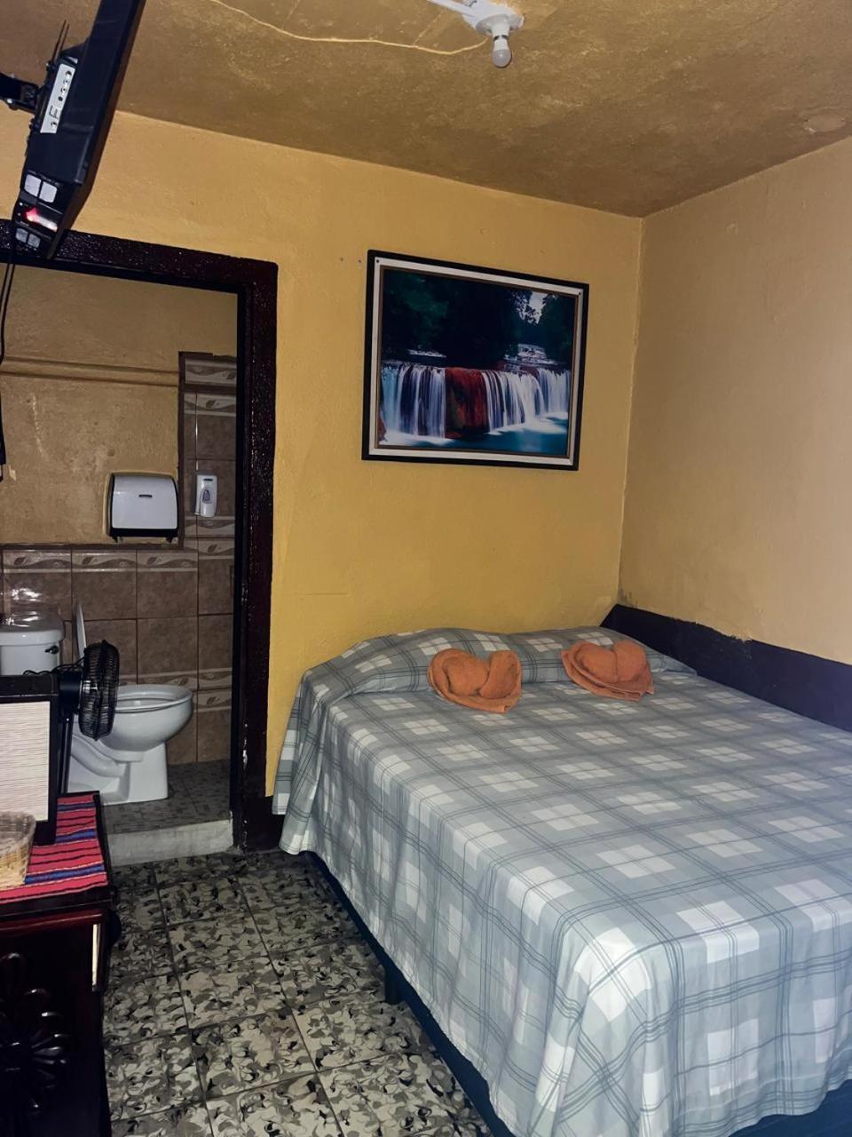 Hotel Alma Maya Antigua Εξωτερικό φωτογραφία